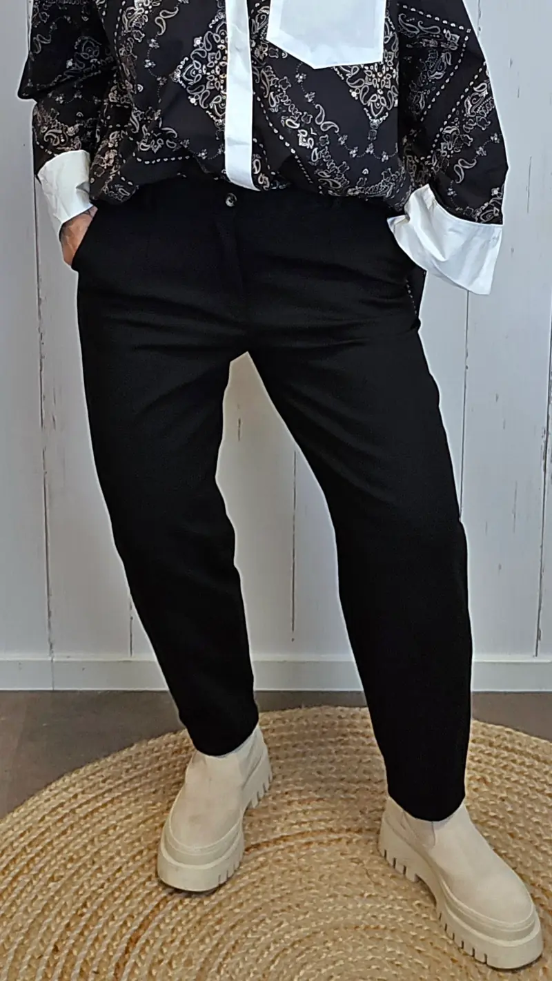 Ada penbukse barrel-modell svart