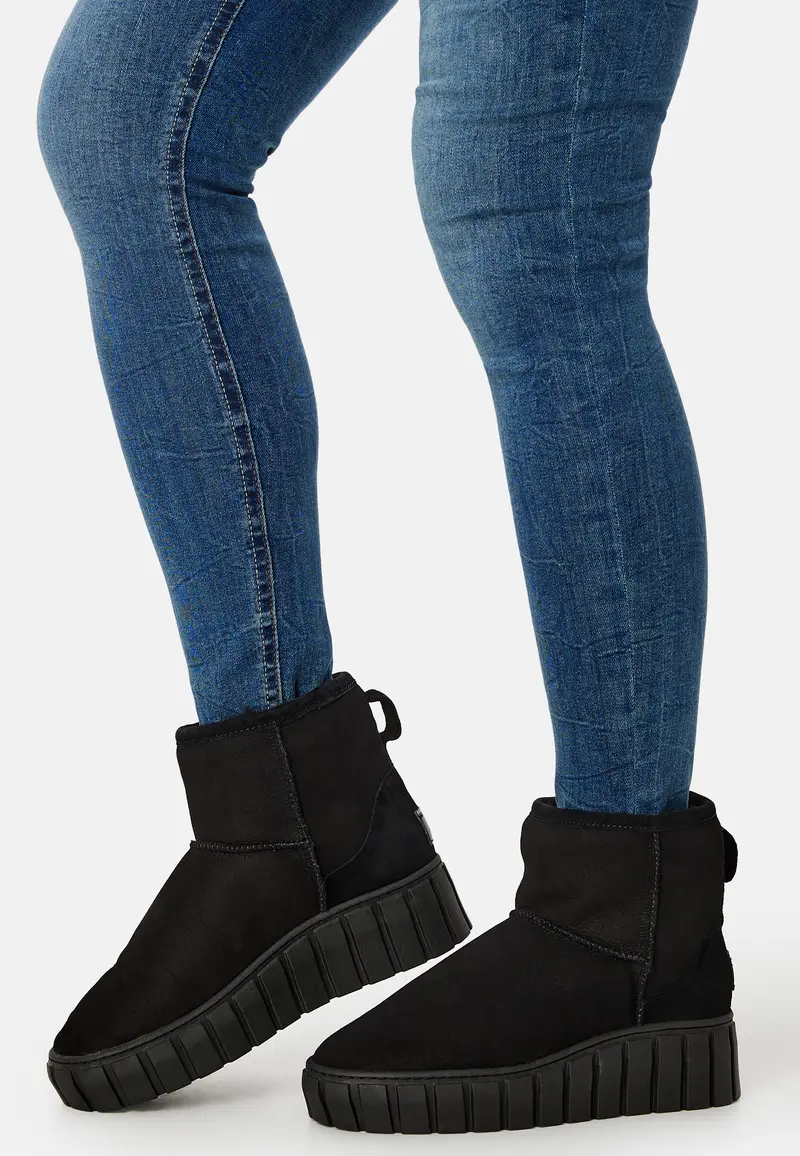 Alexa Boots