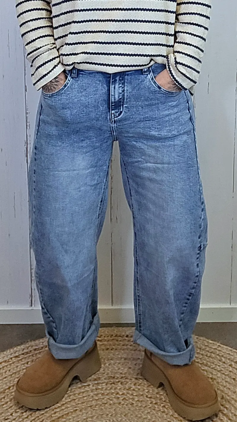 Amanda Jeans