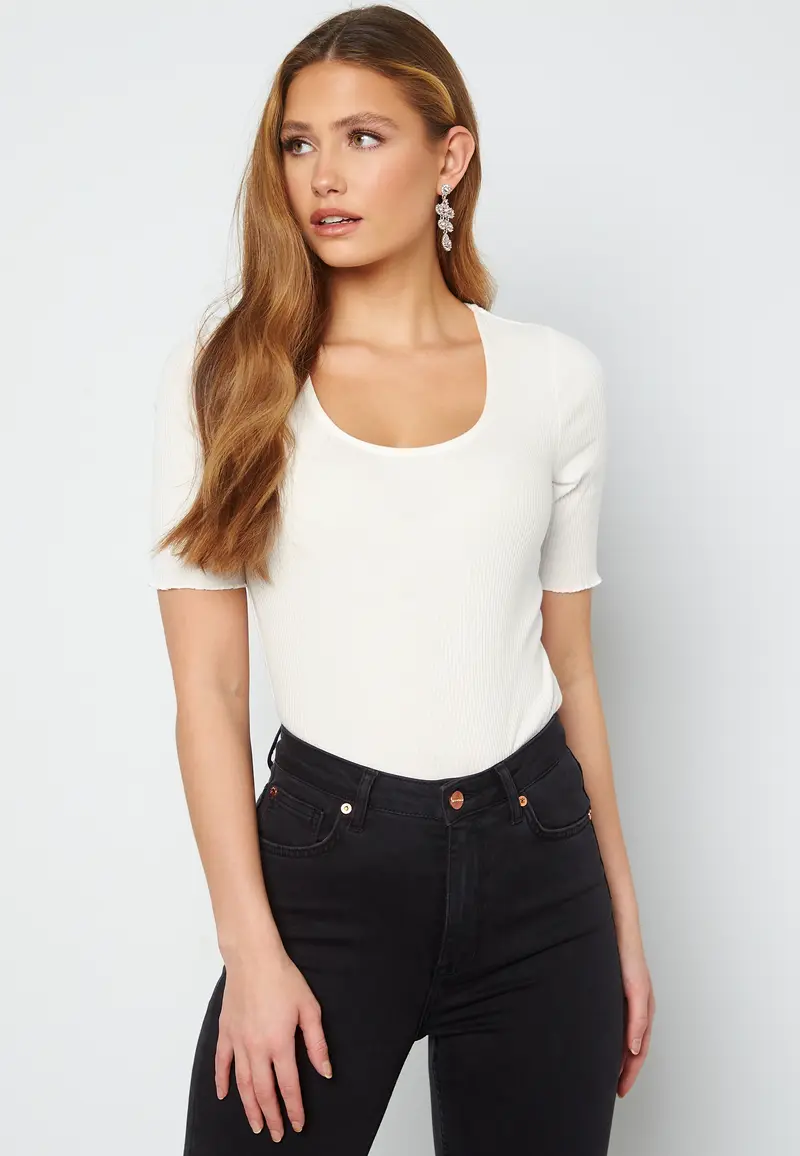 Anna SS U-Neck Tee
