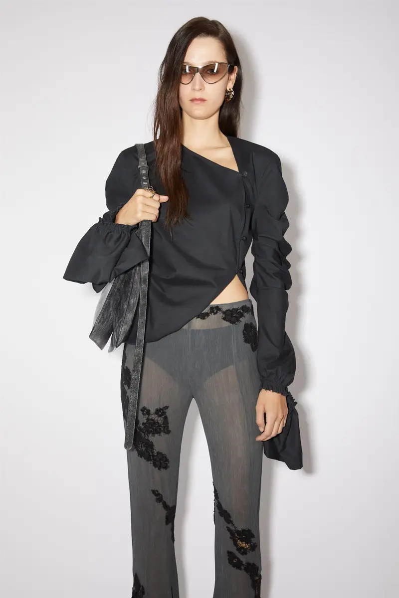 ASYMMETRIC BLOUSE