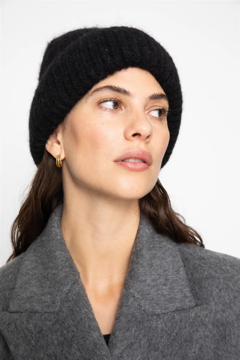 Ayla Beanie Black