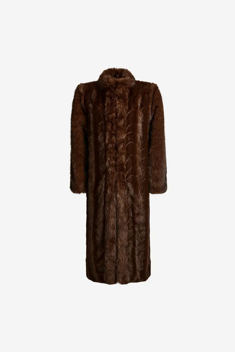 Betty Fur Coat Pine Cone