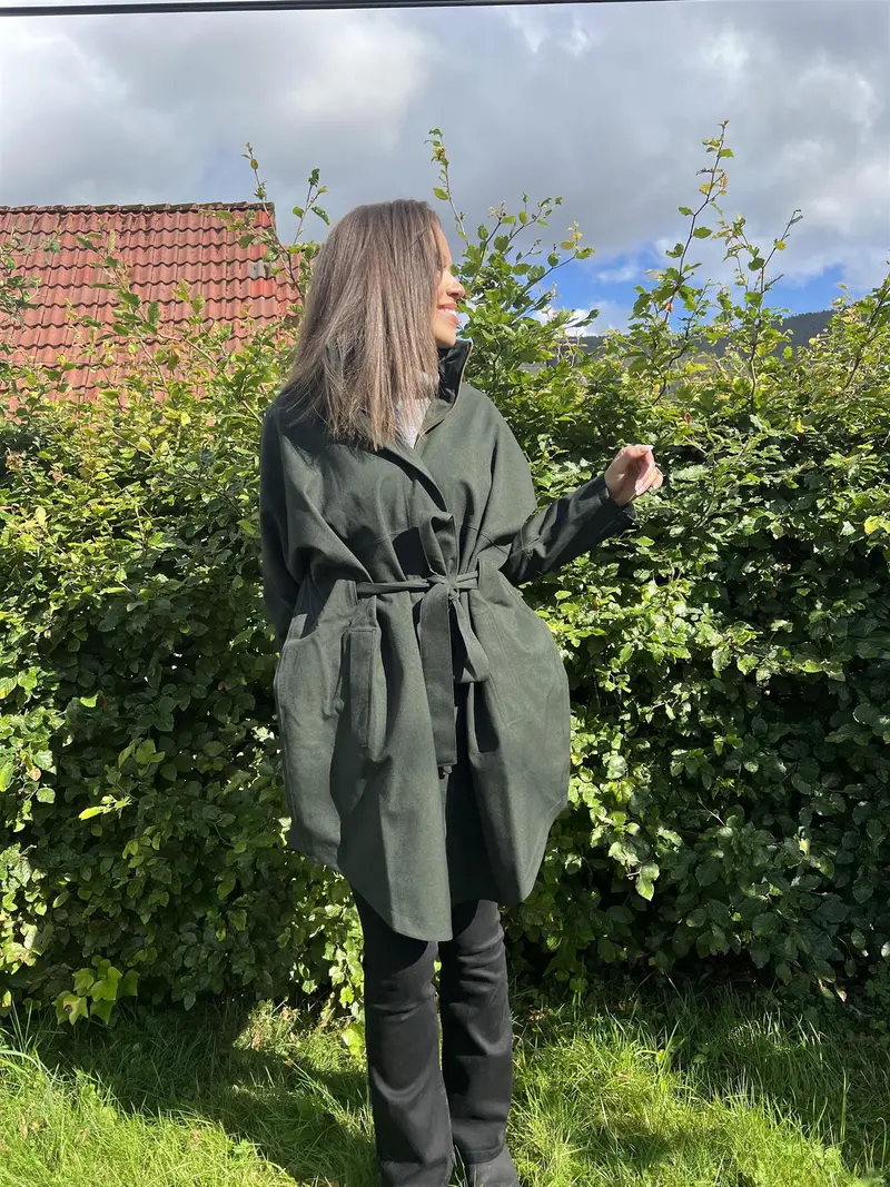 Bris Poncho Rosin Dark Green