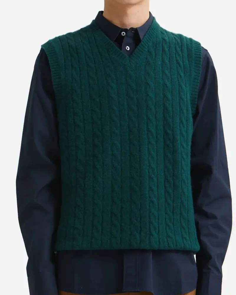 Bruno lambswool cable vest - DARK EMERALD