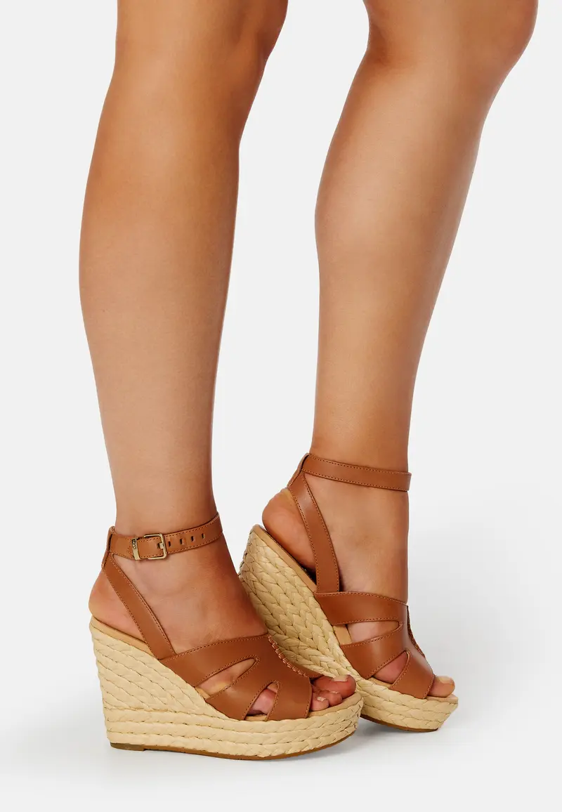 Careena Wedge