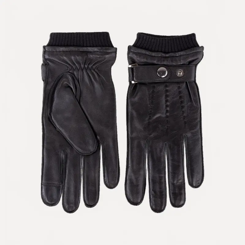Carlie Glove