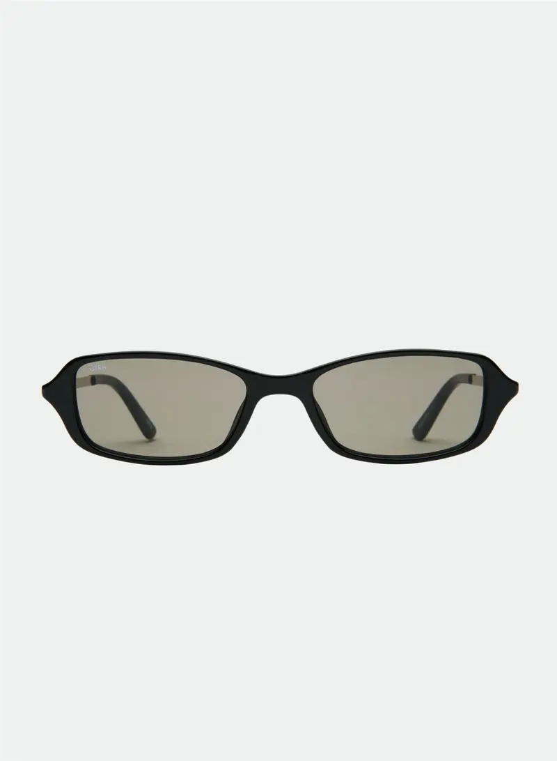 Caysee Black/Smoke