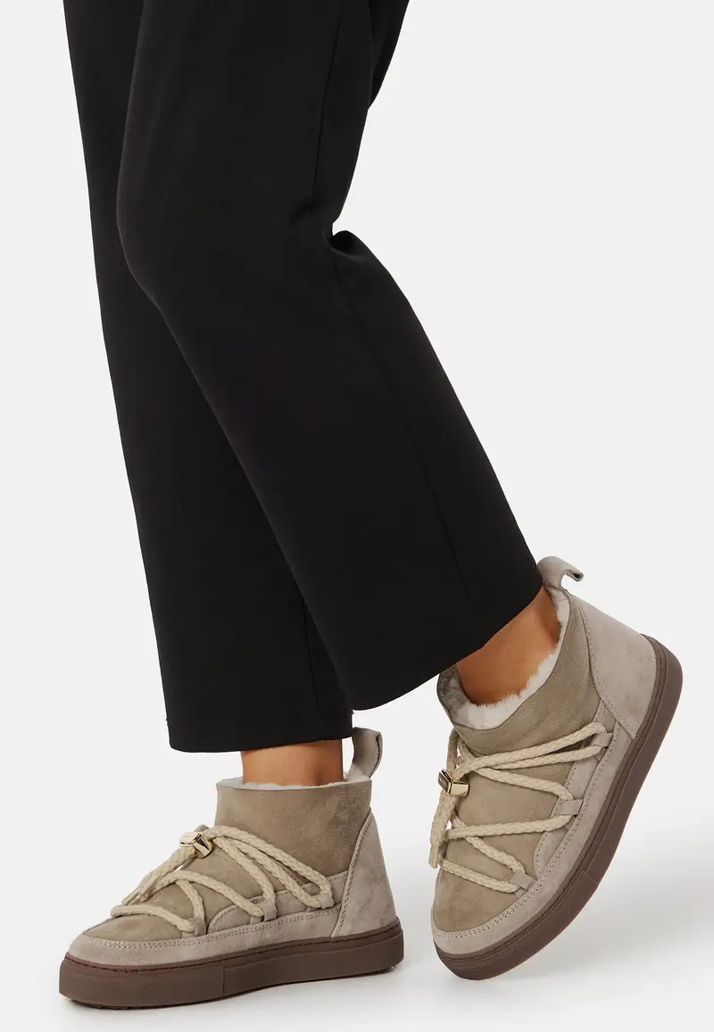 Classic Low Sneaker