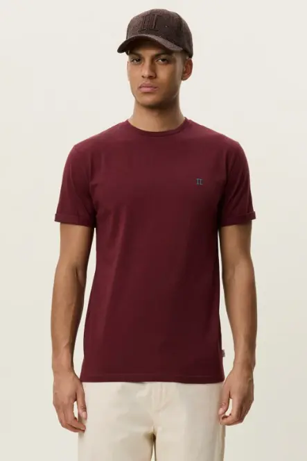 Core Seasonal T-shirt Chocolate Truffle Red