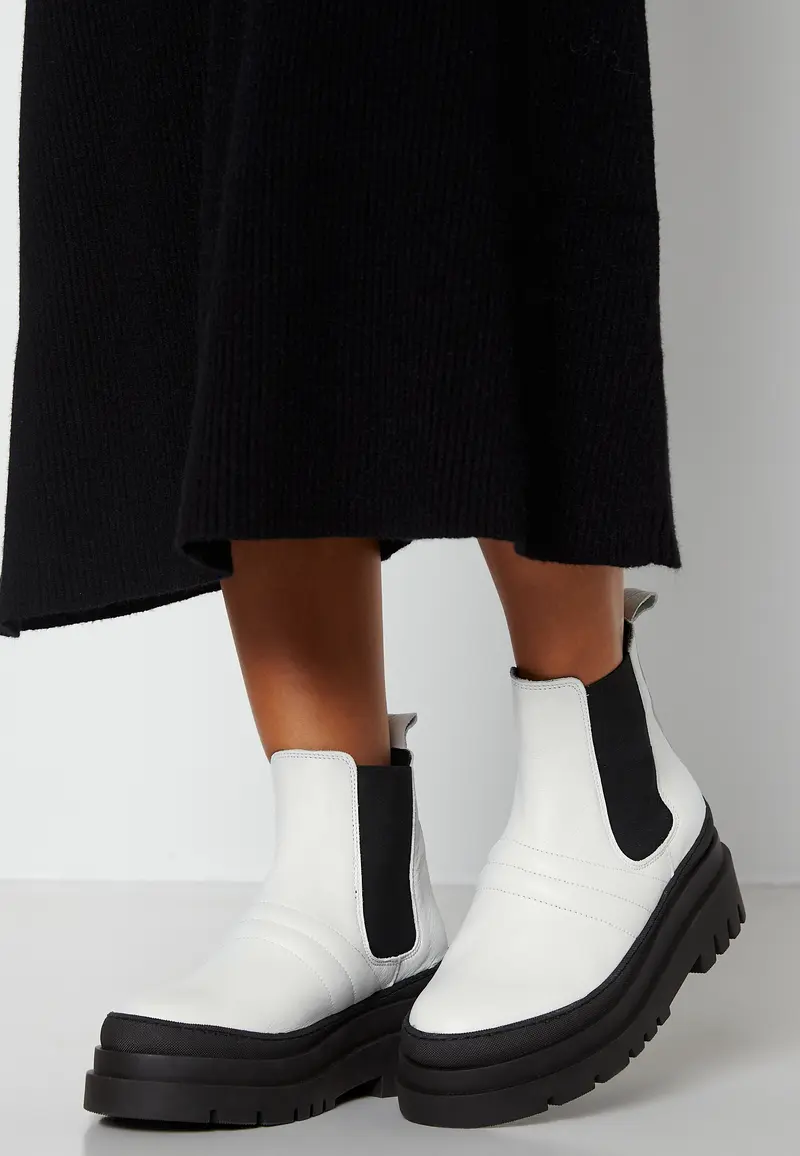 Dema Short Boot