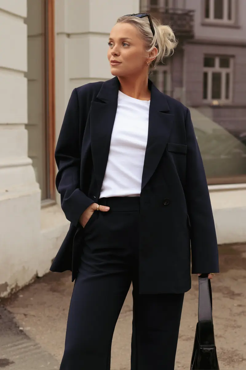 Devaki Blazer
