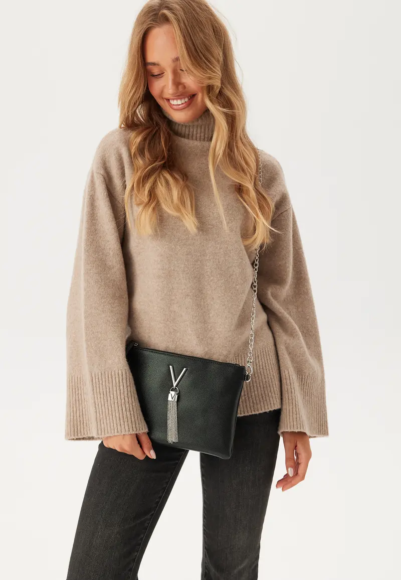 Divina Pochette