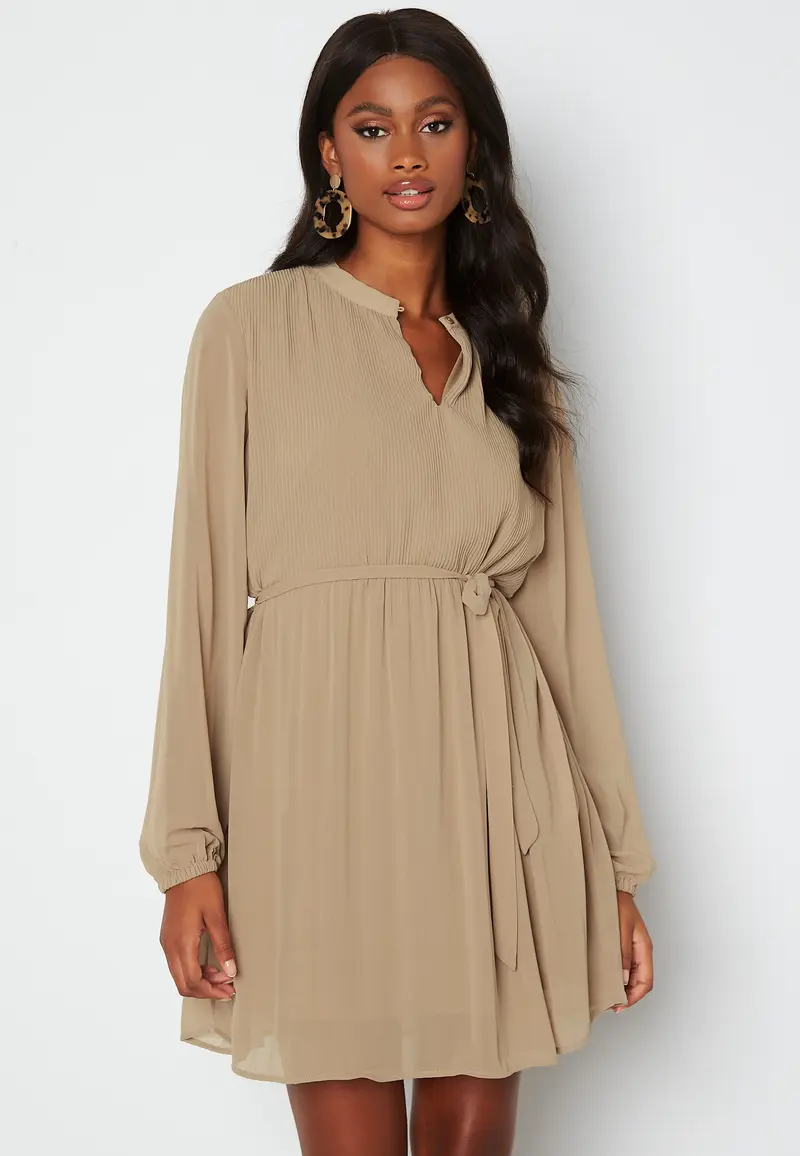 Dora 3/4 Dress