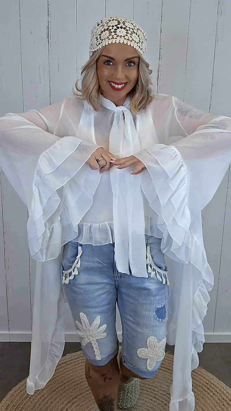 Elegant chiffontopp med volanger hvit
