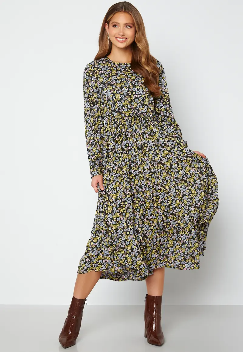 Ellia LS Midi Dress