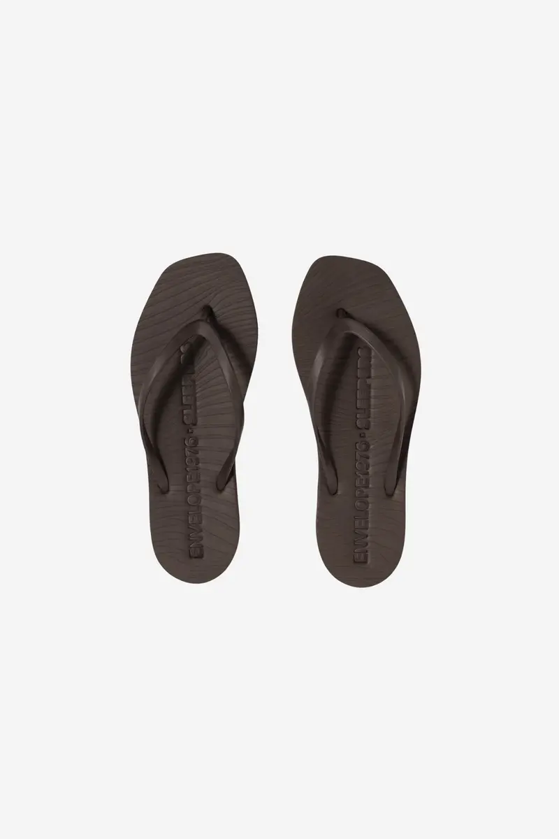 Envelope1976 x Sleepers Shoes Truffle