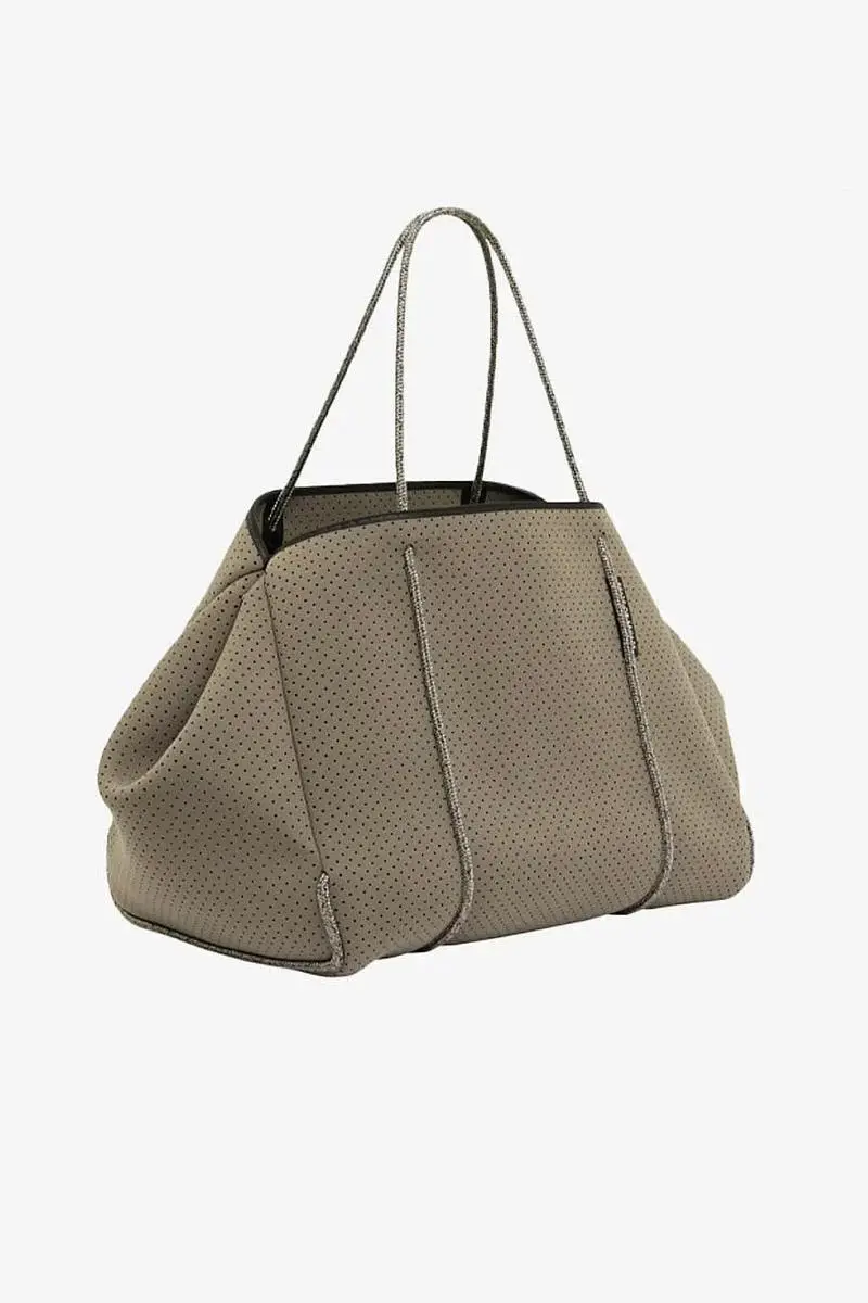 Escape Tote Smoke