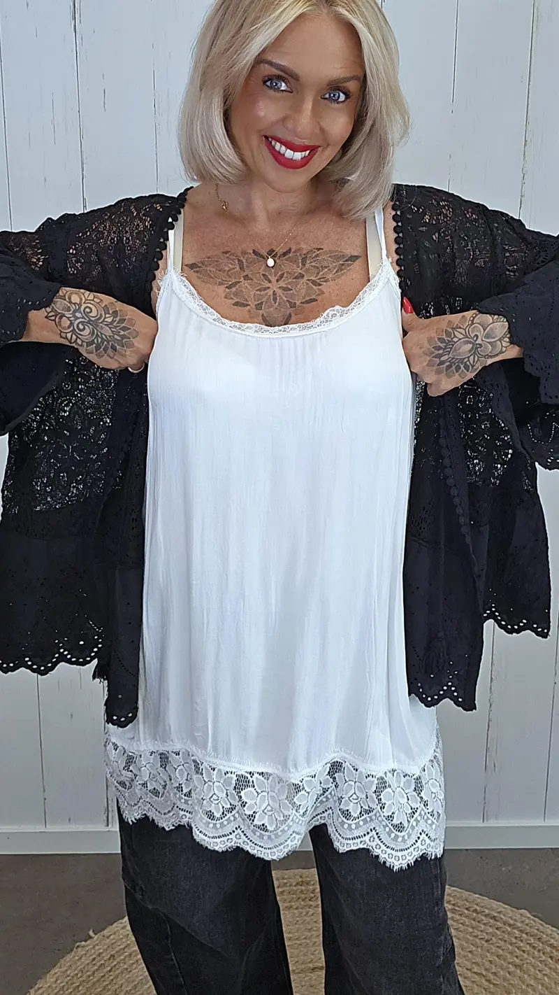Evelina Singlet med blonder hvit