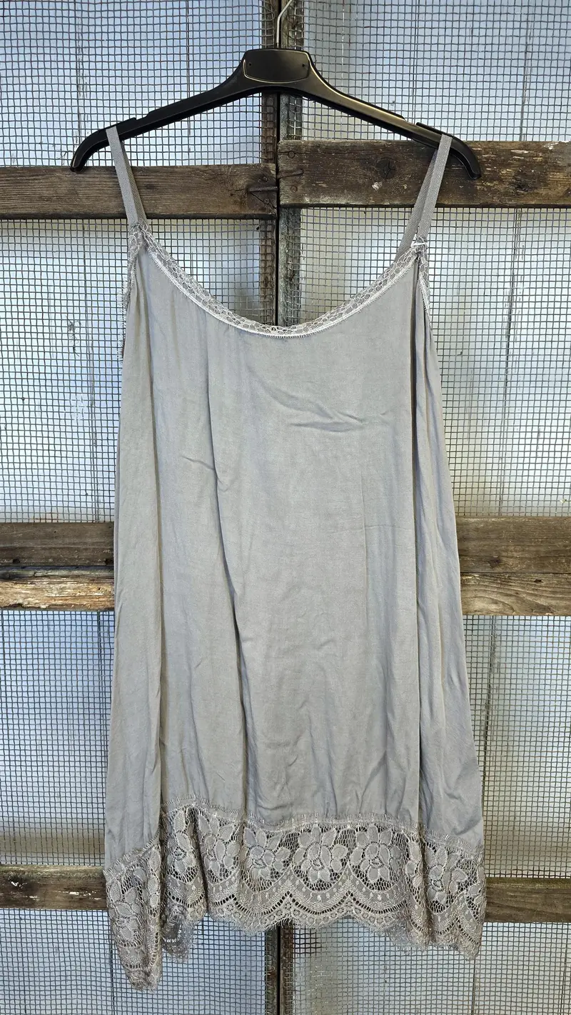 Evelina Singlet med blonder taupe