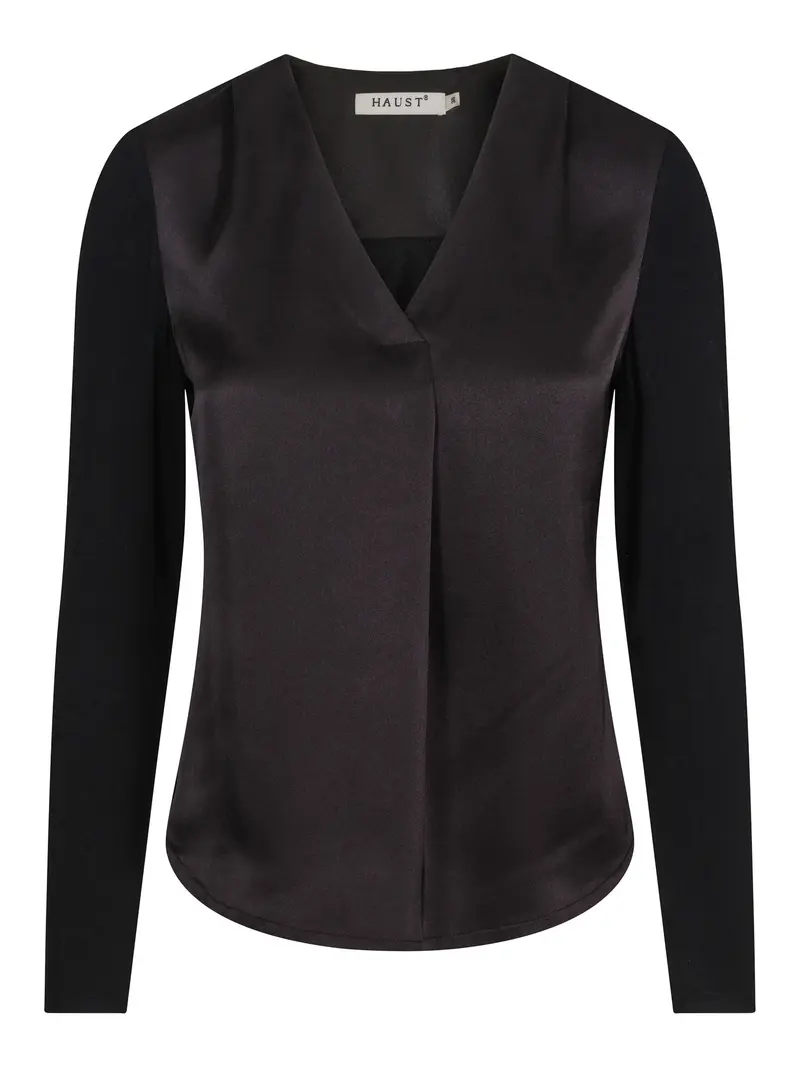 Favorite v-neck blouse Black
