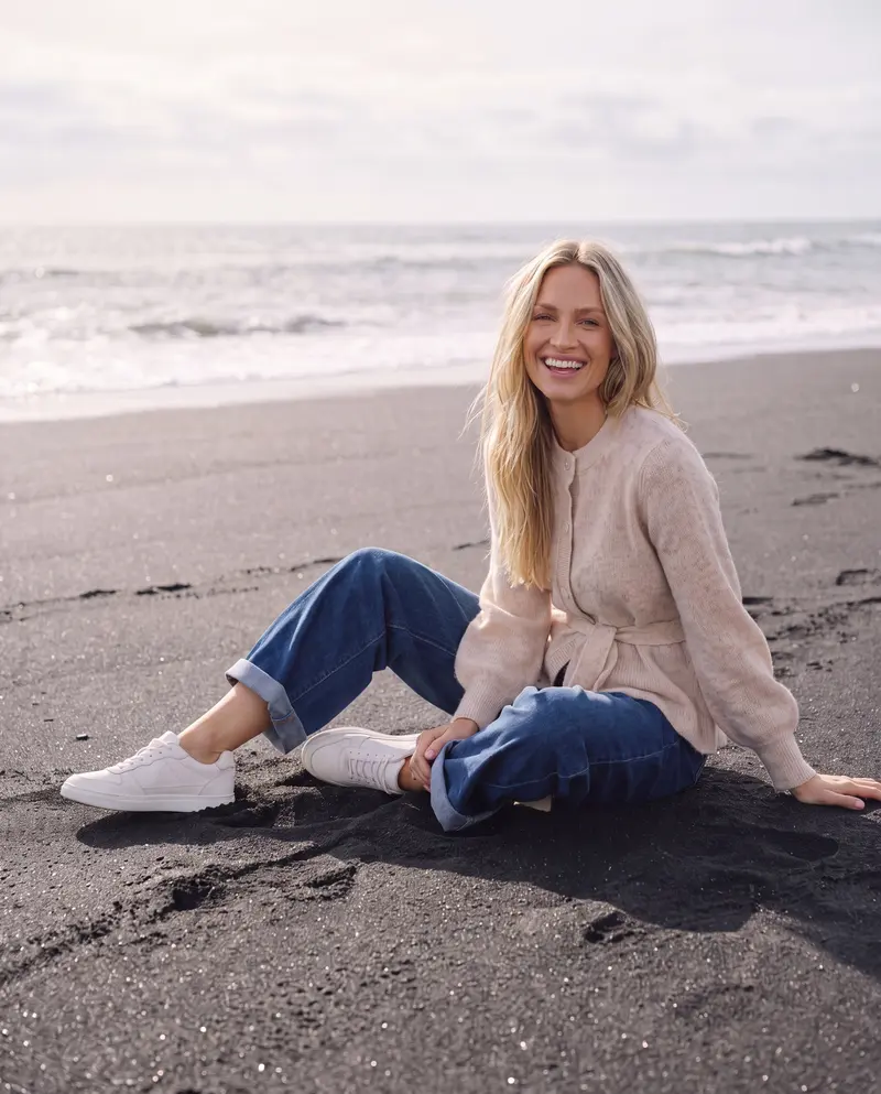 Feminine luxury cardigan Sand