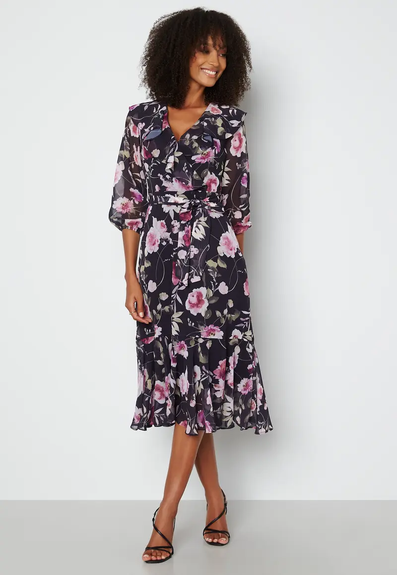 Flounce 3/4 Sleeve Dress
