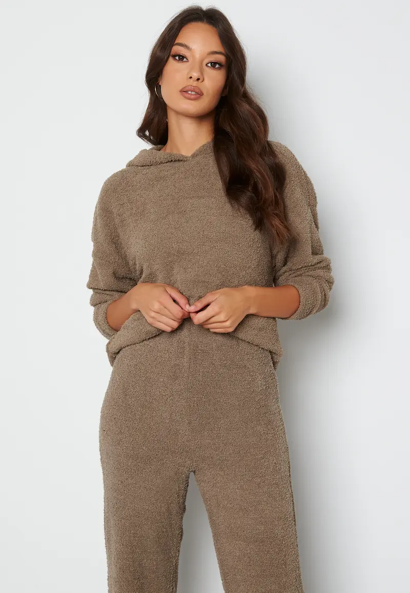 Fluffy L/S Hood Top