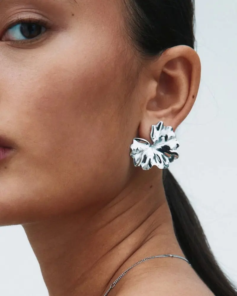 Gerana Studs L Steel