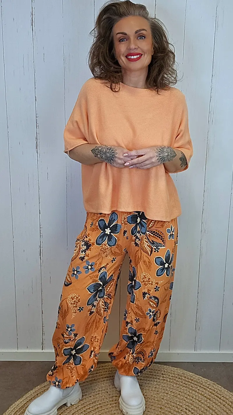 Henriette bukse med print orange