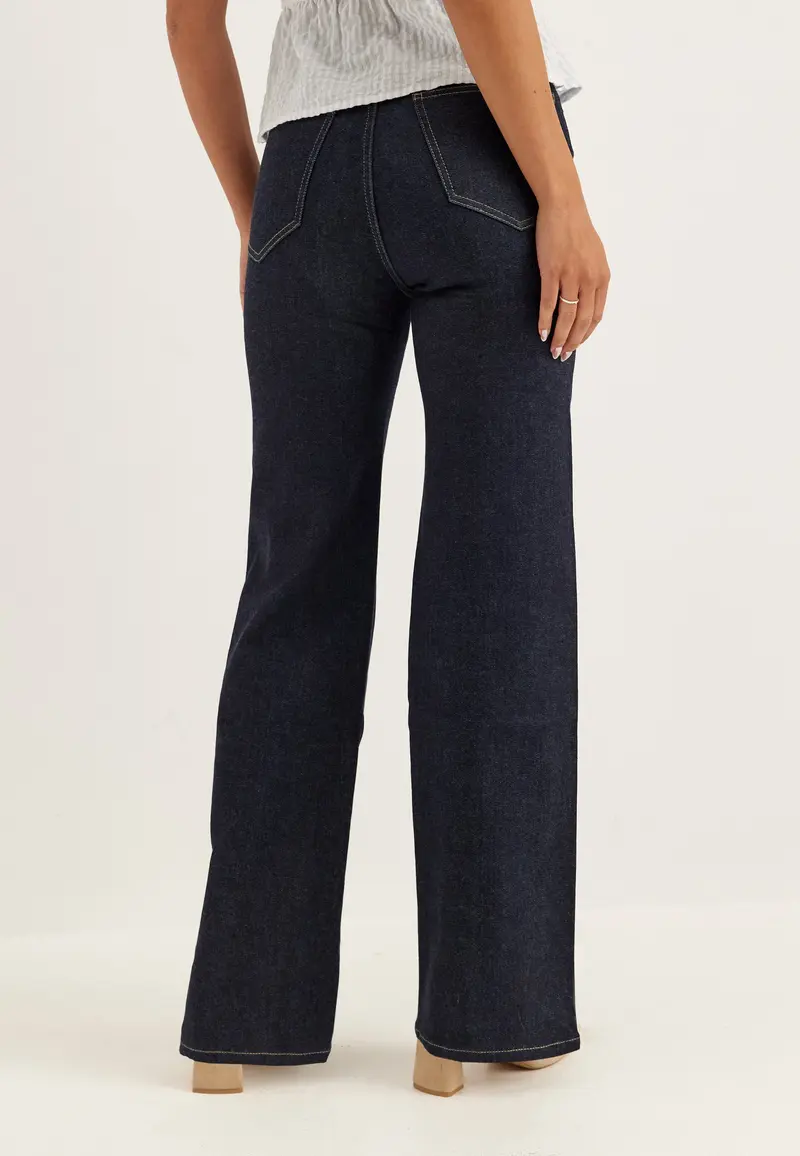 High Straight Leg Jeans