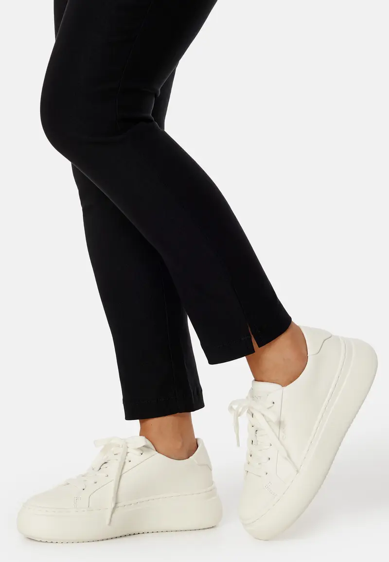 Jennise Sneaker