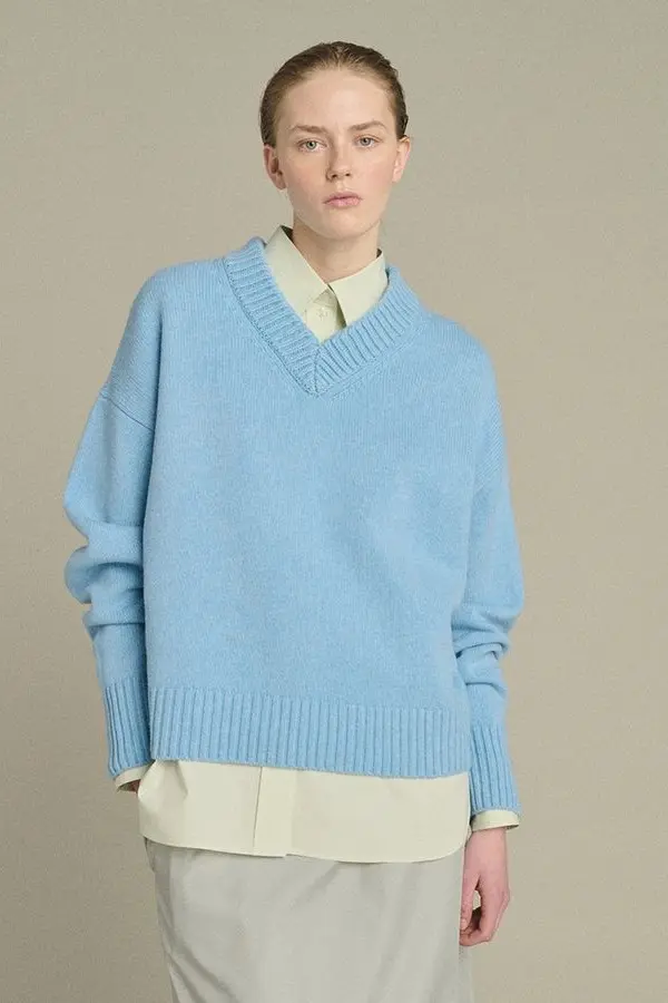 Julie Merino Pullover Clear Blue