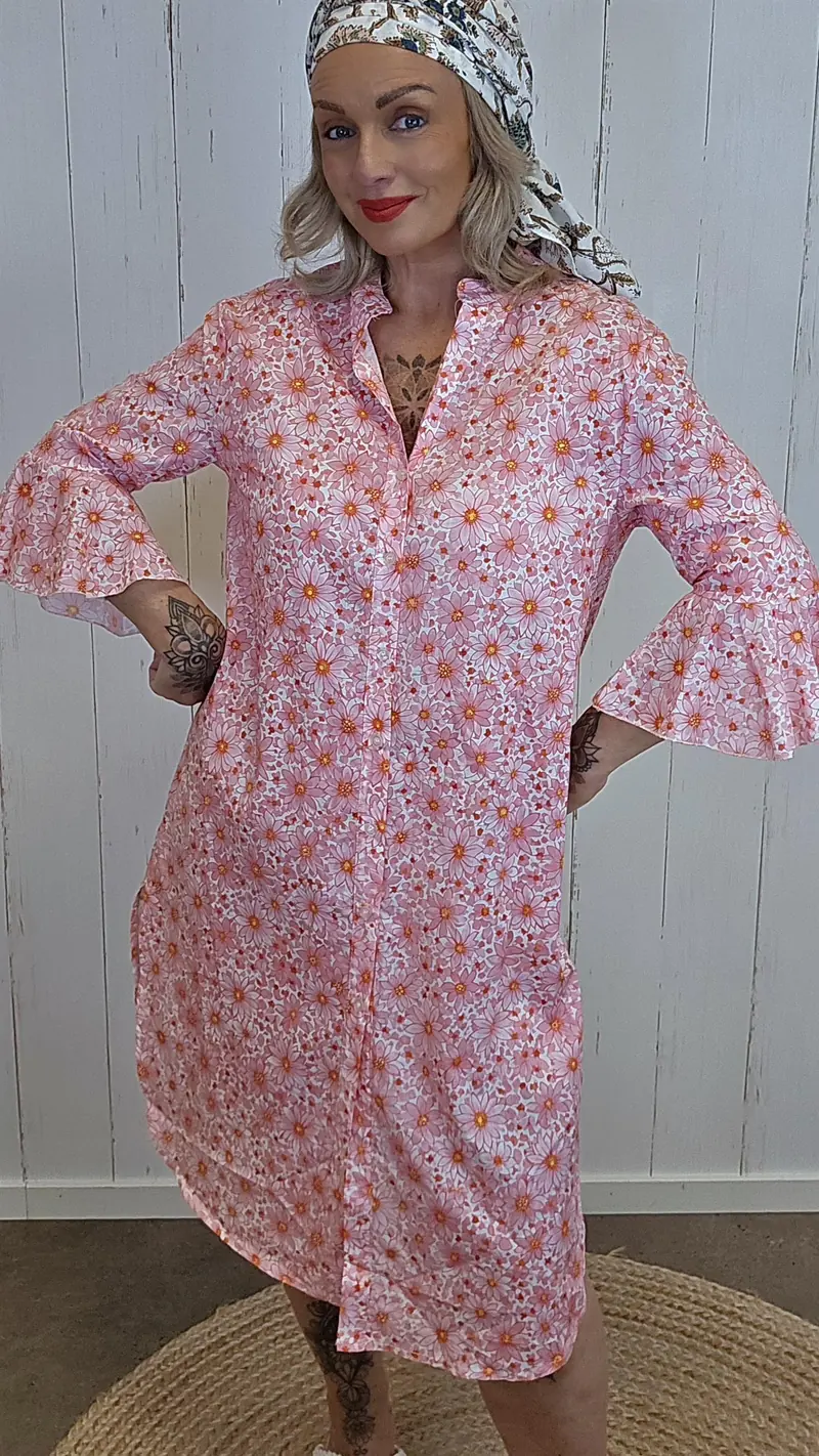 Katja Kjole rosa