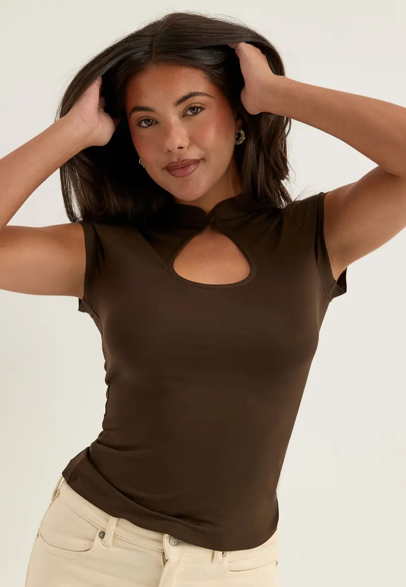 Keyhole Top