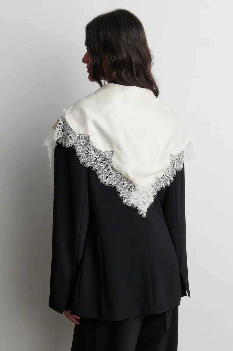 Lacia Contrast Hip Scarf