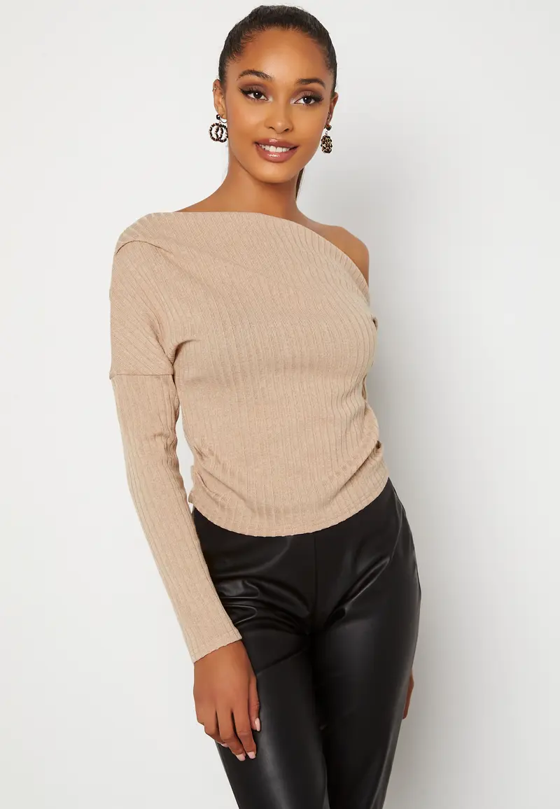 Lesley drapy top