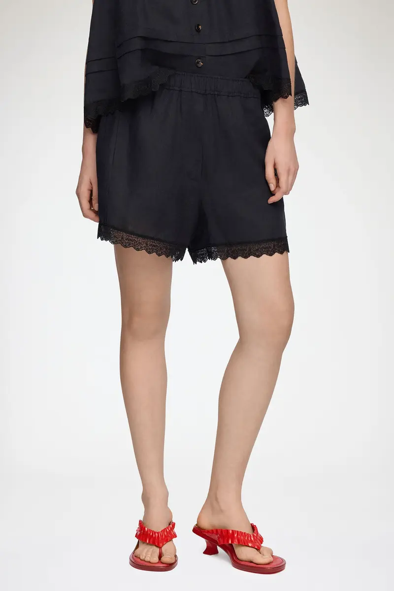 Light Linen Lace Hem Shorts Black