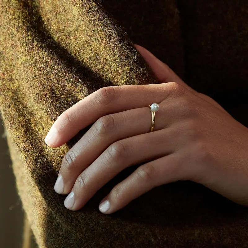 Lilian Ring Gold