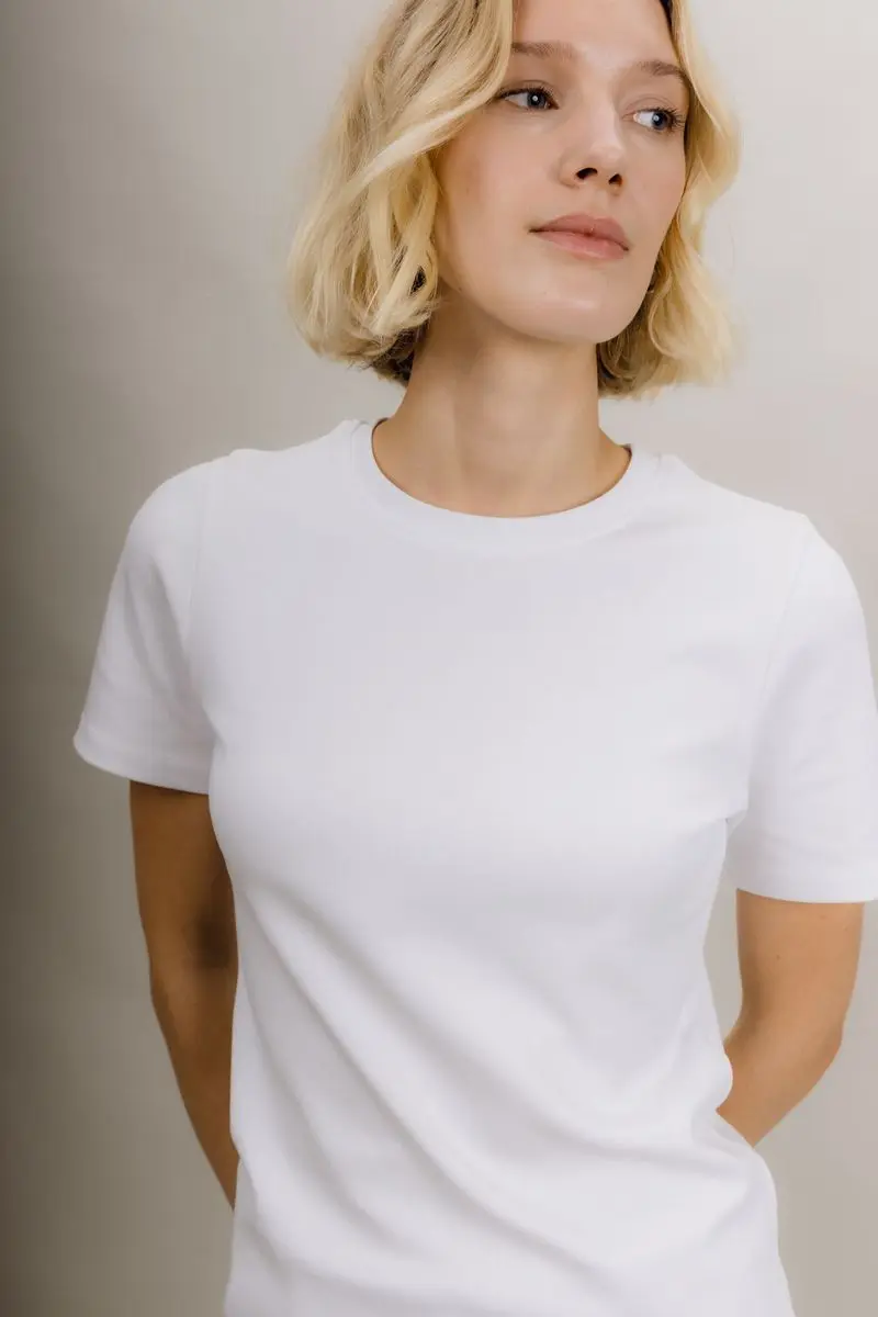 Linn Tee