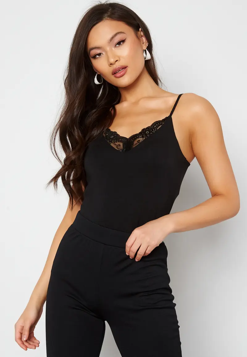Mandy Lace Singlet