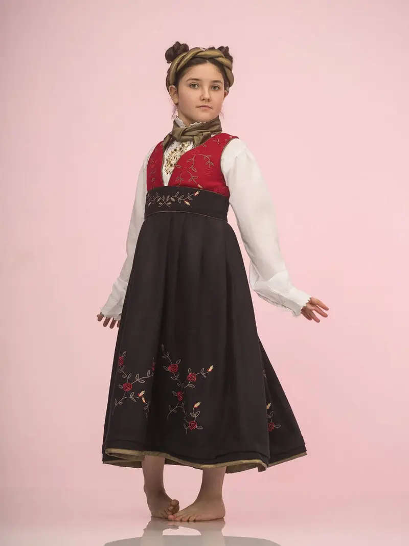 Maxemilia Hedda Festdrakt