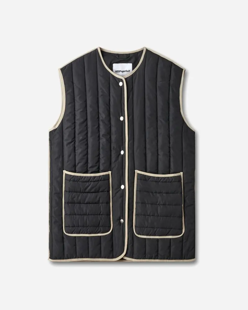 Meet Me In Madrid Vest - Black