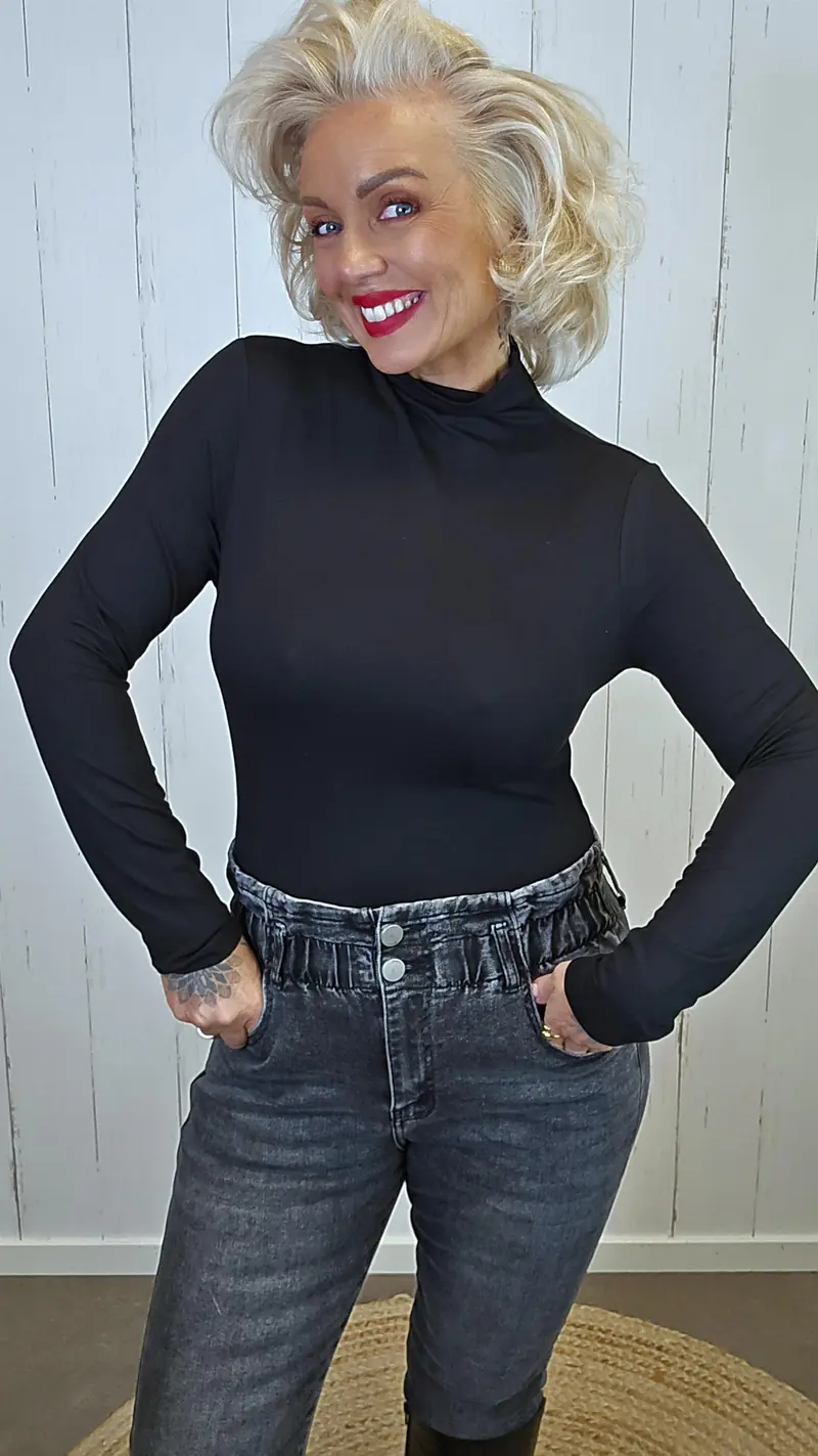 Michelle høyhalset topp svart
