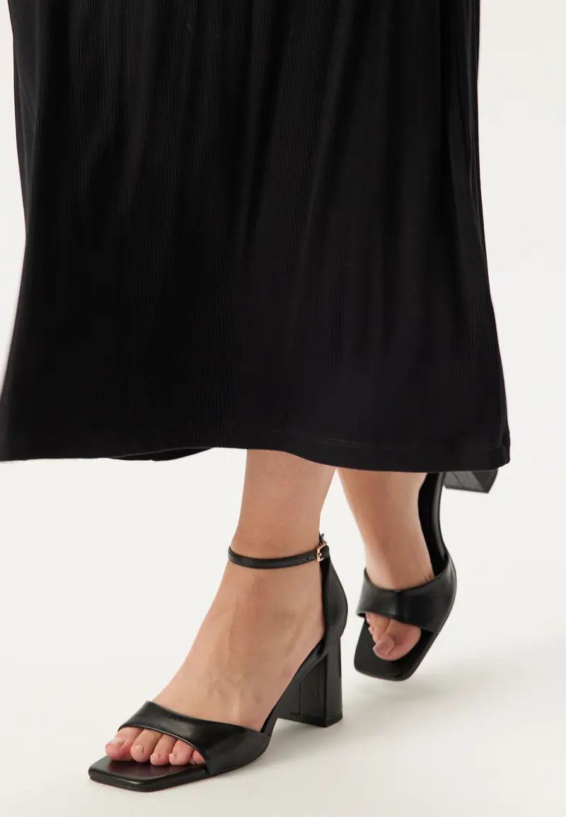 Mid Heel Sandal