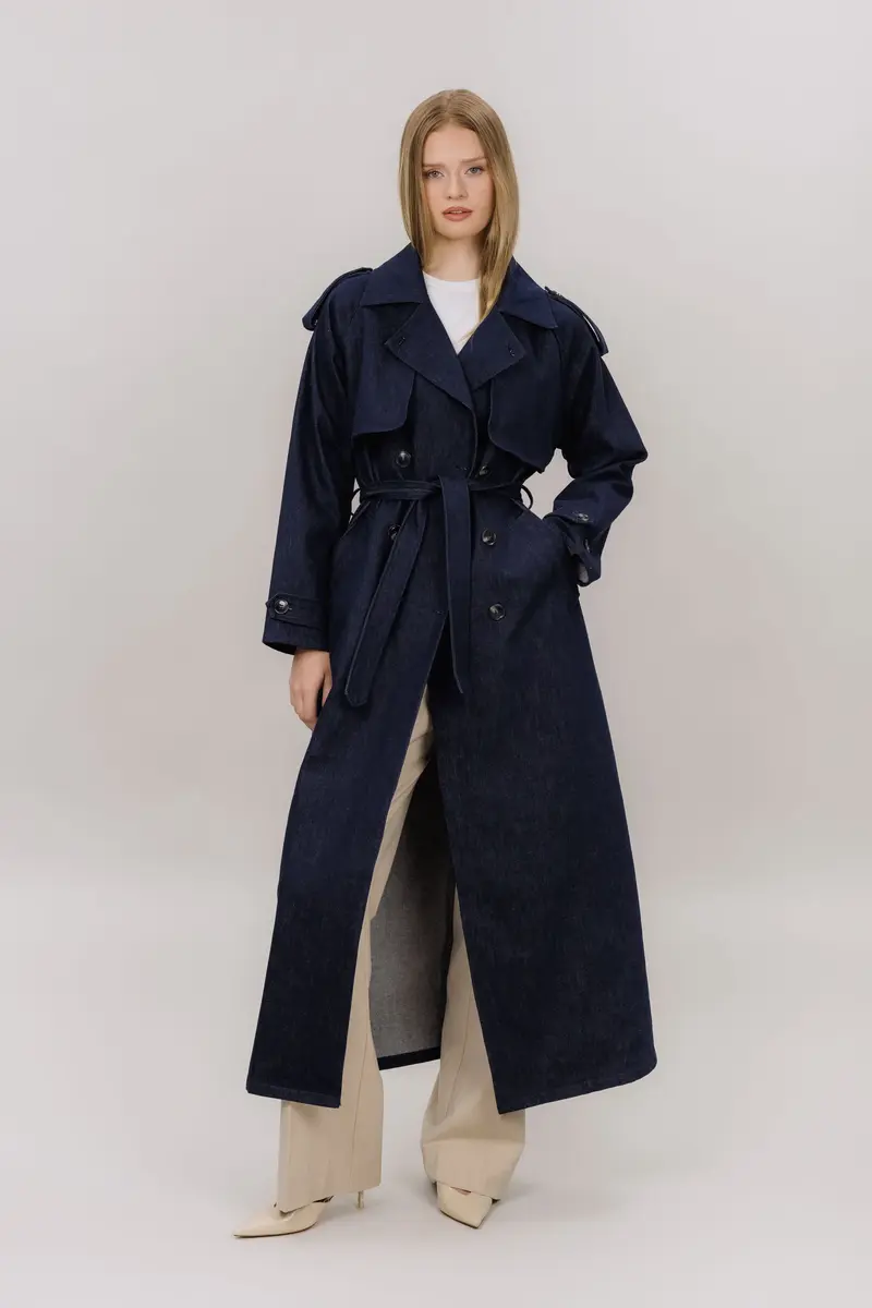 Miley Trenchcoat