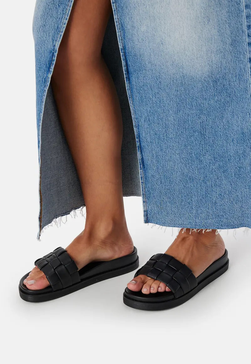 Minnie-11 PU Woven Slipper