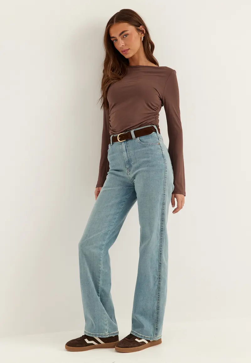 Moxy Straight