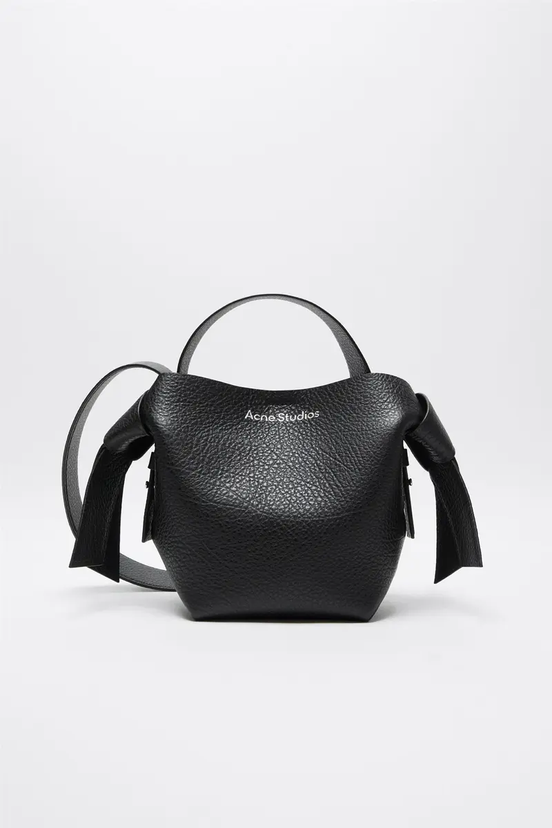 Musubi Mini Grainy Leather Black