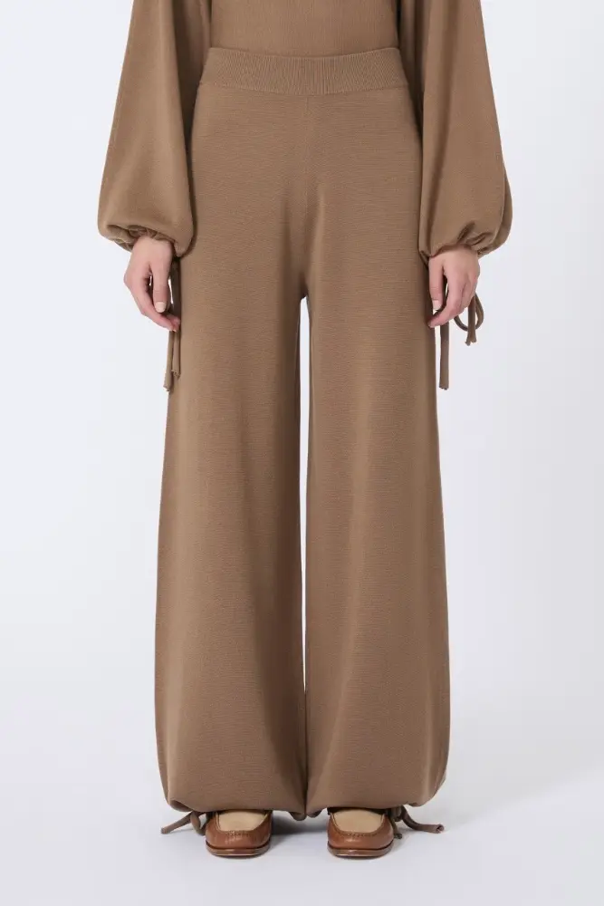 Nigeria Wool Yarn Trousers